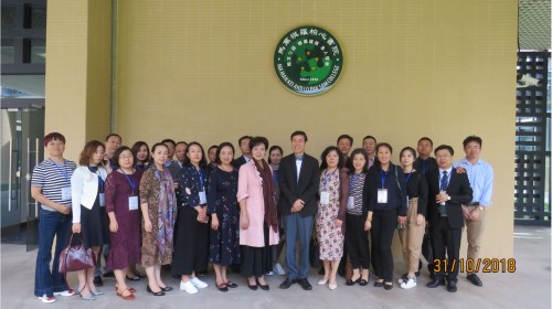 Delegations from mainland provinces and cities received by the Ma Man Kei and Lo Pak Sam College (ML...