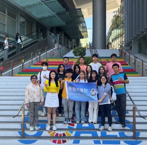 Members of UM Choi Kai Yau College visits CUHK Morningside College